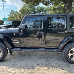 صورة 4 لـ 2017 JEEP WRANGLER UNLIMITED SAHARA