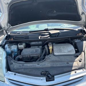 صورة 41 لـ 2006 Toyota PRIUS BASE