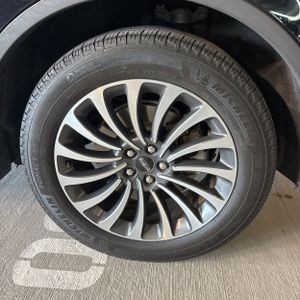2023 Lincoln AVIATOR STANDARD thumbnail 18