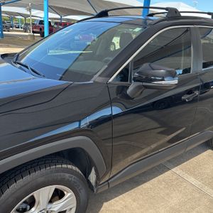 2019 Toyota RAV4 XLE 照片 2