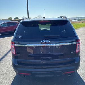 FORD EXPLORER XLT - 7
