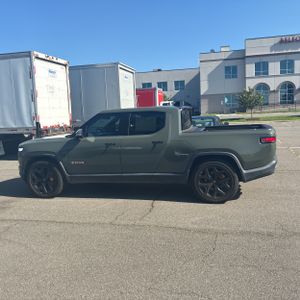 صورة 3 لـ 2022 Rivian R1T LAUNCH EDITION