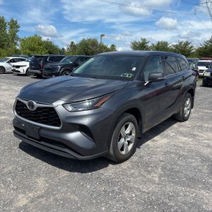 2022 Toyota HIGHLANDER L photo 1