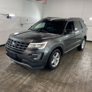 FORD EXPLORER XLT - 1