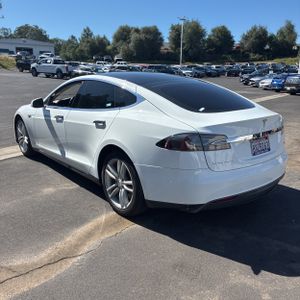 TESLA MODEL S BASE - 5