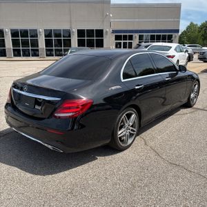 MERCEDES-BENZ E-CLASS - 8