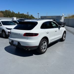PORSCHE MACAN S - 8