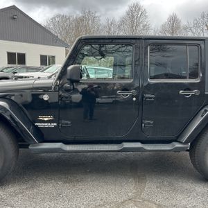 JEEP WRANGLER UNLIMITED SAHARA - 4