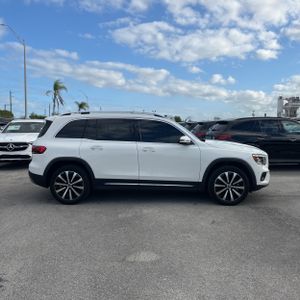 MERCEDES-BENZ GLB - 10