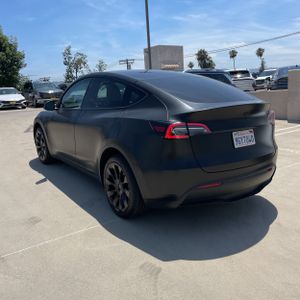 TESLA MODEL Y LONG RANGE - 5