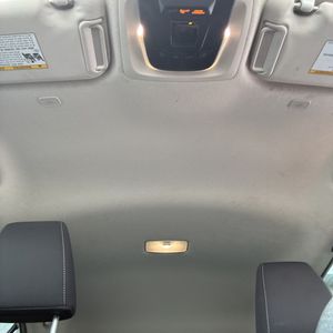 2023 Toyota COROLLA LE thumbnail 39