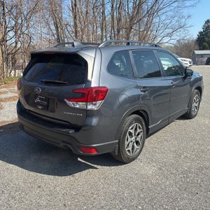 SUBARU FORESTER PREMIUM - 8