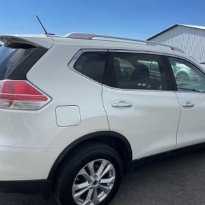 2016 Nissan ROGUE SV 照片 9