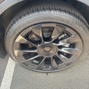 2021 Tesla MODEL Y LONG RANGE 缩略图 18