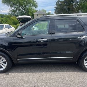 FORD EXPLORER XLT - 3