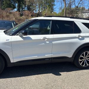 FORD EXPLORER ST-LINE - 4