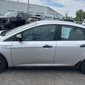 FORD FOCUS S - 4