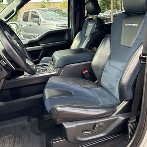 صورة 33 لـ 2019 FORD F-150 RAPTOR