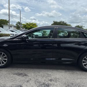2018 Hyundai SONATA SE — фото 4
