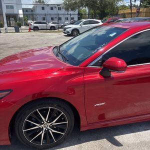 2022 Toyota CAMRY SE photo 2