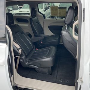 صورة مصغرة 32 لـ 2023 Chrysler PACIFICA TOURING L