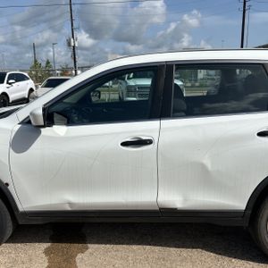 2016 Nissan ROGUE S 照片 4