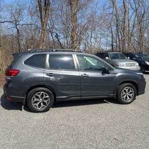 SUBARU FORESTER PREMIUM - 10