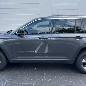 JEEP GRAND CHEROKEE - 4