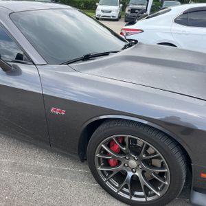 صورة مصغرة 13 لـ 2016 Dodge CHALLENGER SRT 392