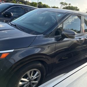 2024 KIA CARNIVAL LX 照片 2