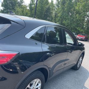صورة 9 لـ 2020 FORD ESCAPE SE