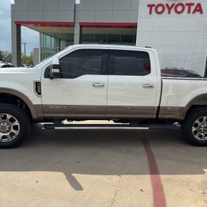 FORD F-250 SUPER DUTY LARIAT - 4