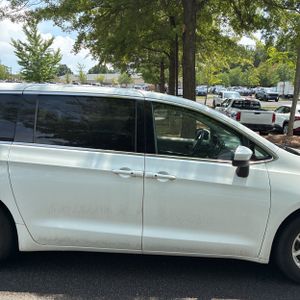 صورة 11 لـ 2022 Chrysler VOYAGER LX