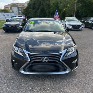 صورة 14 لـ 2018 Lexus ES 350 BASE