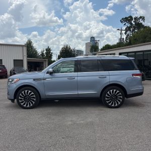 2024 Lincoln NAVIGATOR BLACK LABEL 照片 3