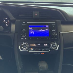2017 Honda CIVIC LX — миниатюра 36
