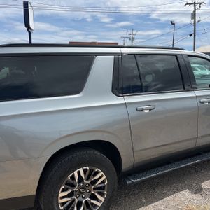 CHEVROLET SUBURBAN Z71 - 9