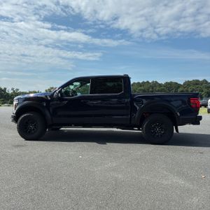 2025 FORD F-150 RAPTOR 照片 3