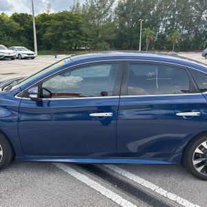 2019 Nissan SENTRA SR — фото 4