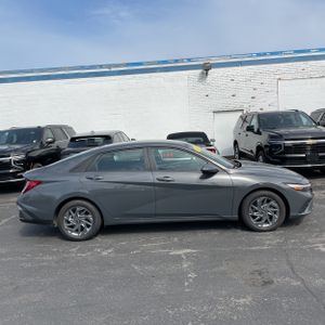 HYUNDAI ELANTRA SEL - 10