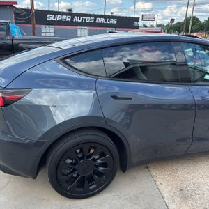 TESLA MODEL Y LONG RANGE - 9