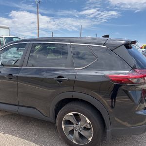 صورة 6 لـ 2024 Nissan ROGUE SV