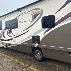 FORD F-53 MOTORHOME CHASSIS - 6