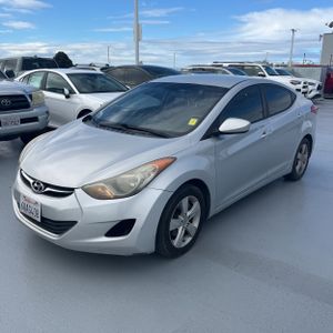 HYUNDAI ELANTRA GLS - 1