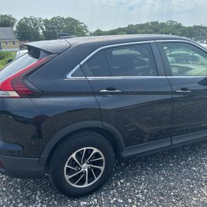 2022 Mitsubishi ECLIPSE CROSS ES photo 9