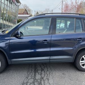 VOLKSWAGEN TIGUAN S 4MOTION - 4
