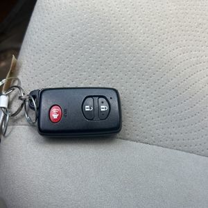 2010 Toyota PRIUS III — миниатюра 53