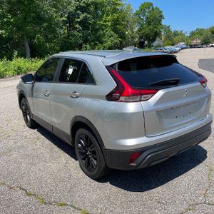 2023 Mitsubishi ECLIPSE CROSS LE photo 5