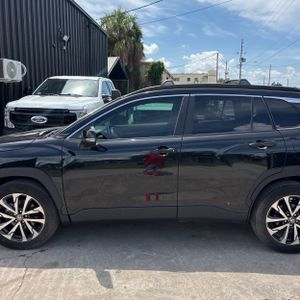 2025 Toyota COROLLA CROSS XLE 照片 4