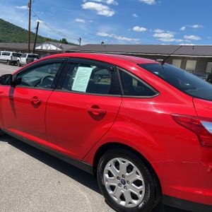 FORD FOCUS SE - 6